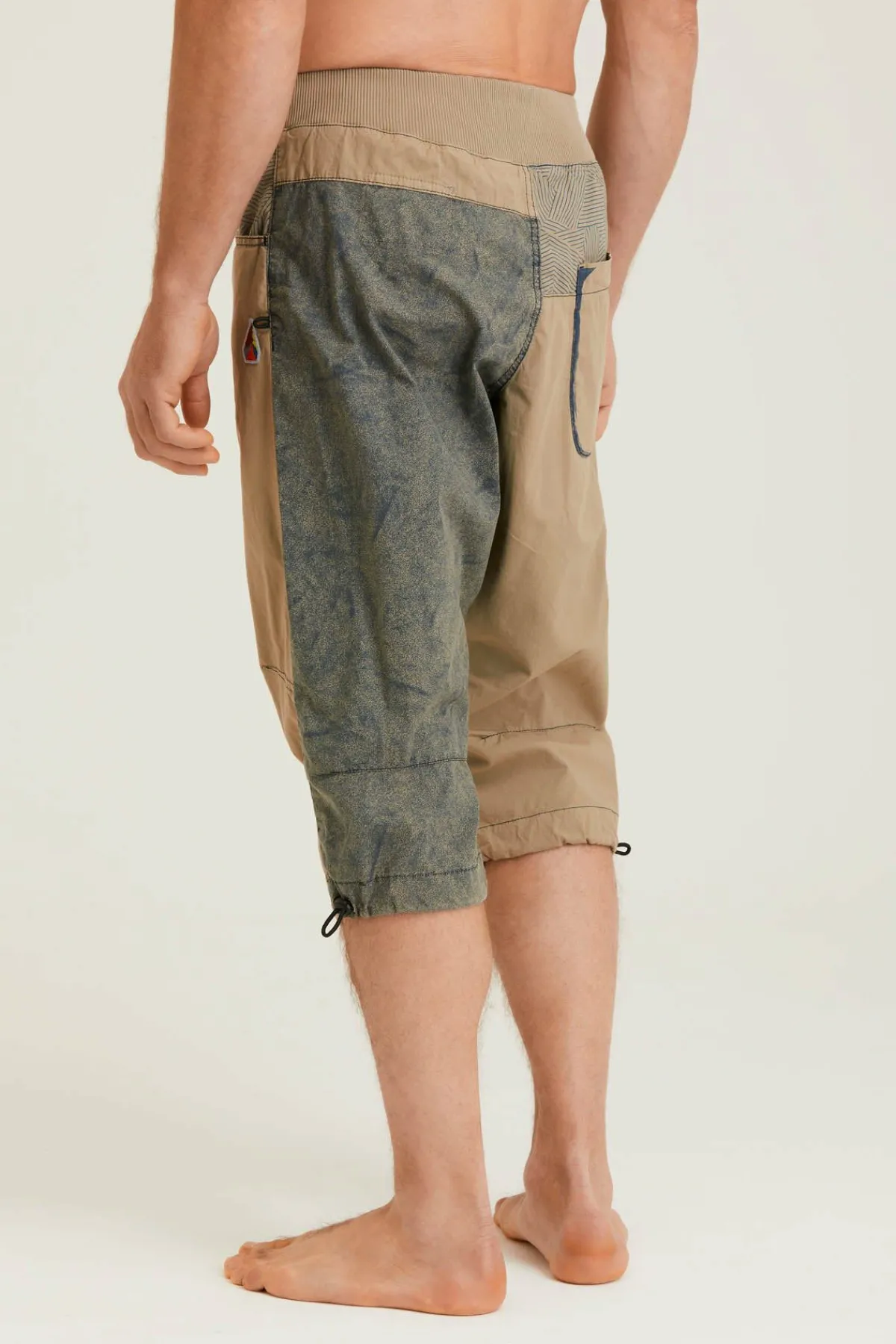 Flash Sale Baz 3/4 Men Shorts
